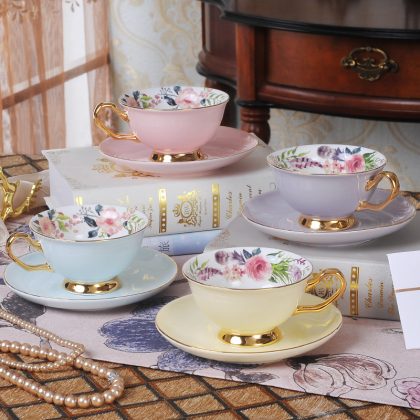 Beautiful Flower with Exquisite Gold Rim Ceramic Tea Cups & Saucers Set Kitchen Accessories